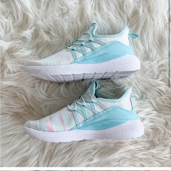 Little girl sneakers - Picture 2 of 5